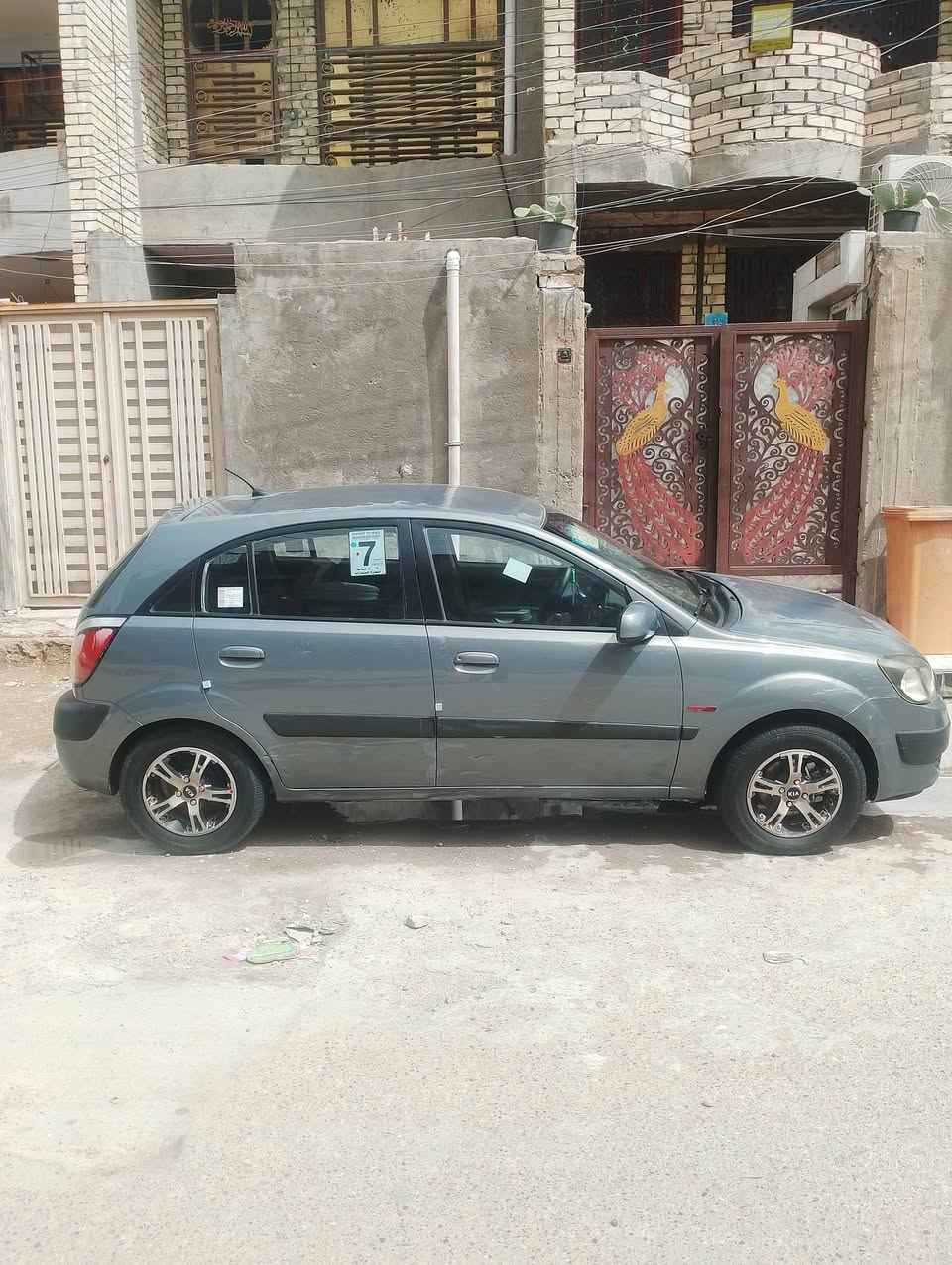 السلام عليكم
كيا ريو موديل 2006 وارد امريكي رقم بغداد انكليزي بسمي مكينة 1600 كير ومحرك مكفولات كهربائيات كلها شغالة تبريد شغال تخم تاير سنوية 2031 صدر جديد حدادية جديدة السيارة فقط الدعامية الأمامية صبغ فقط بدون ايرباك السعر 70 المكان بغداد البلديات الصحفيين  الاستفسار ***********
