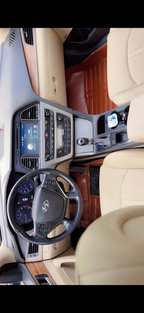 السلام عليكم 

سوناتا 2015فول لمتد اعلى فئة 

محرك2400  

بغداد مشروع وطني سنوية 2029

صدر جديد جديد  الضمان تخم تاير جديد منظومة تبريد ثلج 

بانوراما 

رادار امامي وجانبي وخلفي اوتو ستوب

كشنات جلد 

تدفئه+تبريد كشنات الامامي

تدفئه كشنات الخلفي

كشنات كهرباء كشن السايق ميموري 

شاشه جبيرة

هاند بريك رجل 

سستم صوت انفنتي  

ااوتو هولد 

3 انظمه قيادة

كروز سرعه

تحديد مسار

بانوراما

صندوق ذكي

ترحيب عند الاقتراب

حساسات خلفي

مري قلابه

دبل كزوز

السعر 132وبيها مجال

بغداد شارع فلسطين 

***********

حادثه امريكا تبديل بابتين ومصبوغات وجاملغ خلفي + امامي كلير من امريكا
