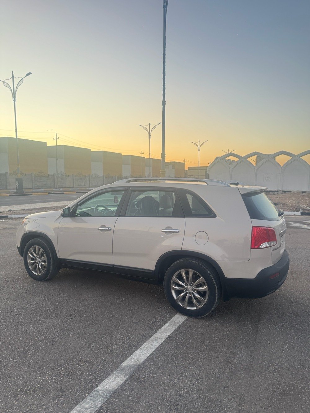 سورنتو امريكي كلين  2011 7 راكب 
 6 سلندر  3500
فول مواصفات للإخير بصمة شاشة 3 قطع تبريد بنوراما فوول كفالة عامة بدون صبغ رقم بغداد جديدة السيارة ومعايزة شي سعره 140قفل قفل قفل
*********** بي واتساب مكانة كربلاء 