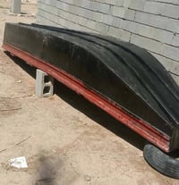 زورق • استخدام قليل • تل اسود