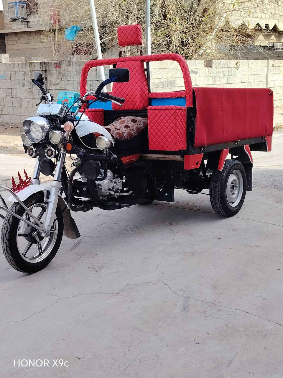 ستوته للبيع فحل عالي شاخوان موديل ٢٣ او طالعه بل ٢٤  أوراق كامله منفيس موجوده ستوته بعدهه صفر مناقصهه اي شي كهربايات سلف كلهه شغاله ترتيب فول الشراي راح اخلي رقمي مجاوب خاص رجأن لحد يدخل خاص الشراي يتصل ***********
