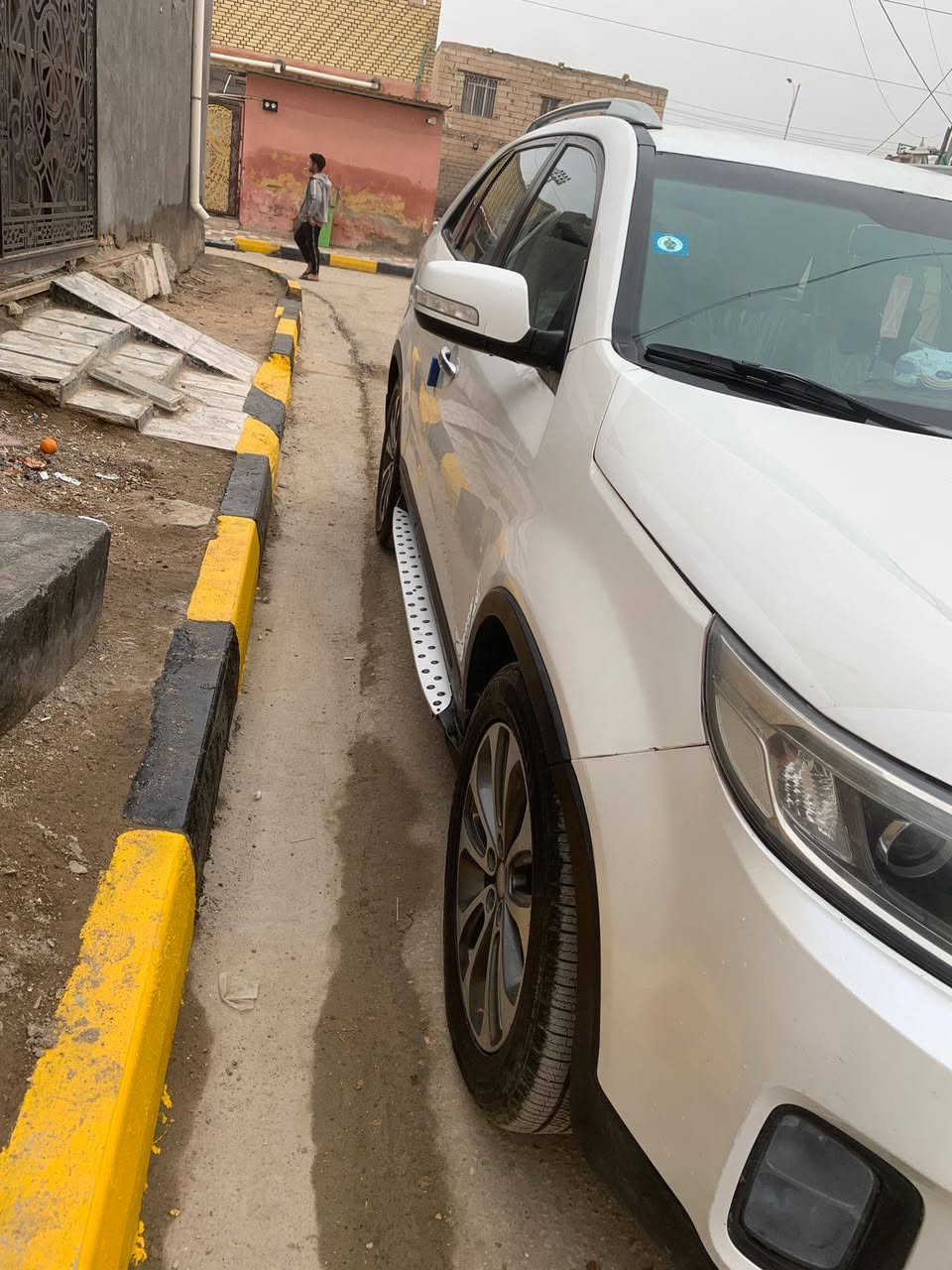 السلام عليكم ورحمه الله وبركاته سورنتو 13خليجي بشرط التحويل باسمي 6سلندر 7راكب ناصرية رايدها 130 بيع او مراوس تفاصيل الاتصال *********** وات ساب واتصال
