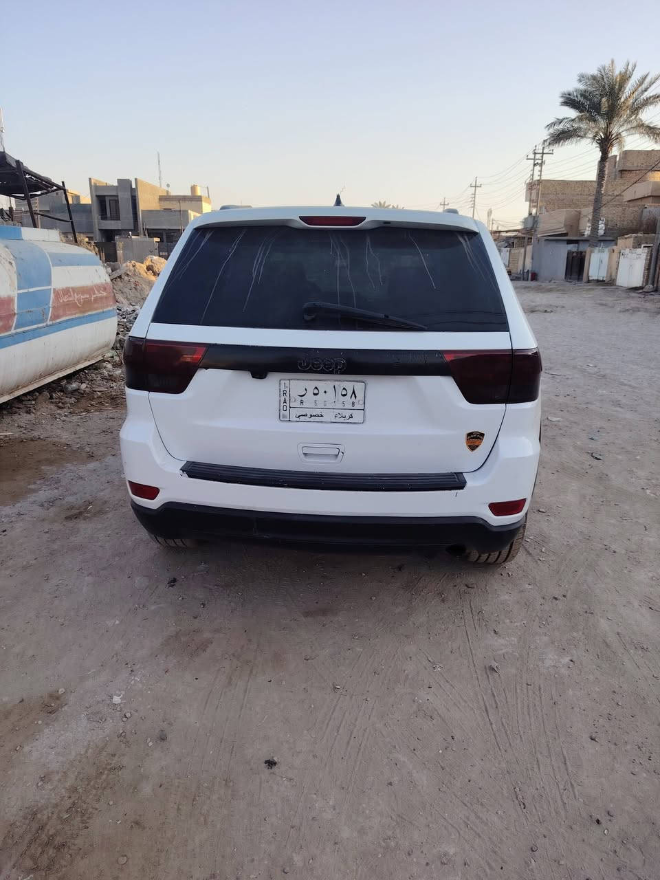 سلام عليكم
رمضان كريم ان شاء الله
جيب شيروكي موديل ١٣
مصبوغه وبيه ضربه خلفيه وبابين
ترايهه زيرو مكينه مال اوبما ٢٢  السياره جديده وحلوه وترايهه يخبل تبريد تدفئه رقم كربلاء للاستفسار الاتصال على *********** مكان السياره بابل
