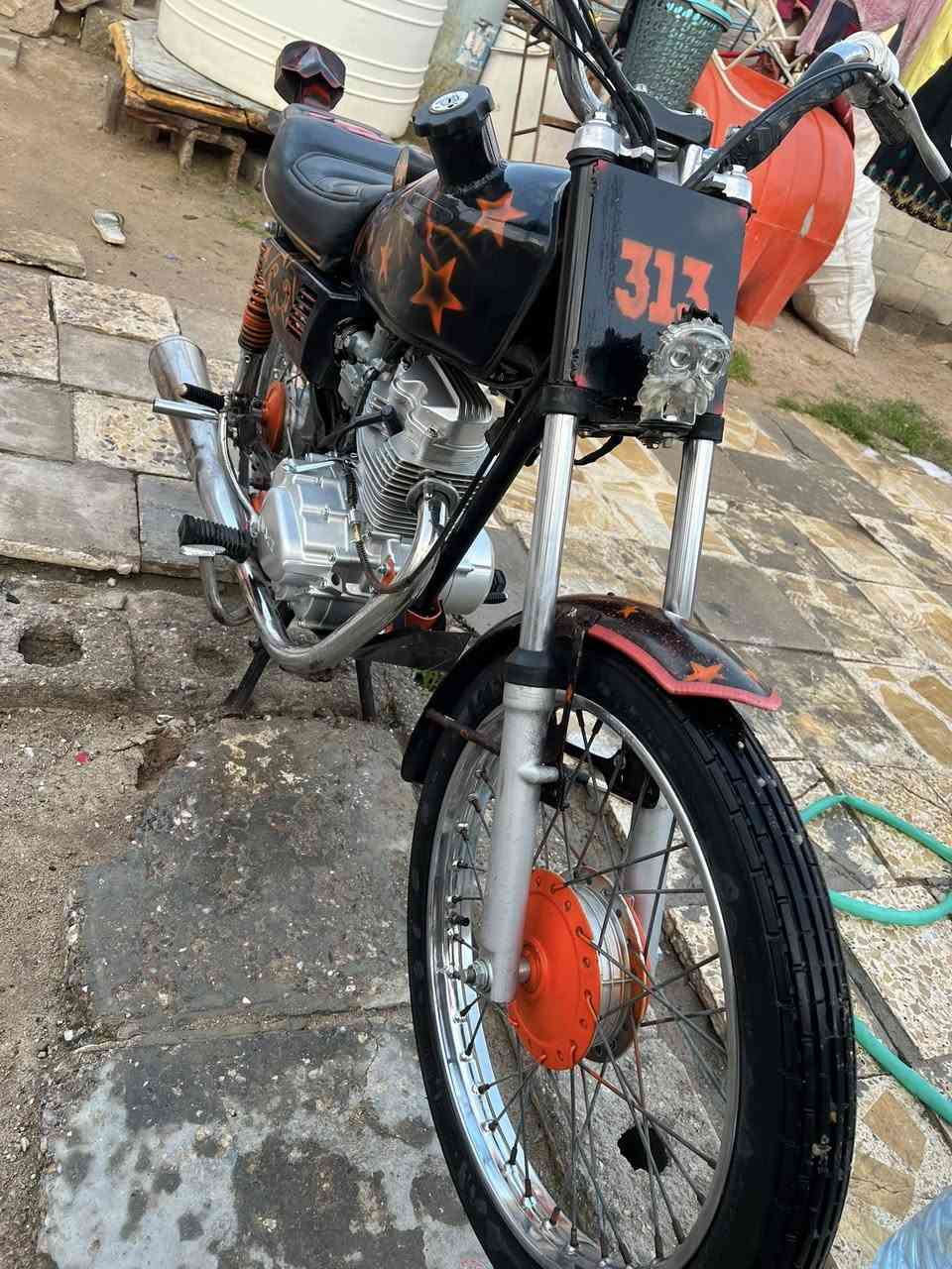 السلام عليكم دراجه ادوات تعميره كدامكم المحرك جديد صارله ٣ اشهر مبدل بيها بطاله بس الدراجه محتاج واريد ابيعها رايدها ب 800 وبيها مجال للشراي مو للي يعامل وما نختلف عل سعر ***********
