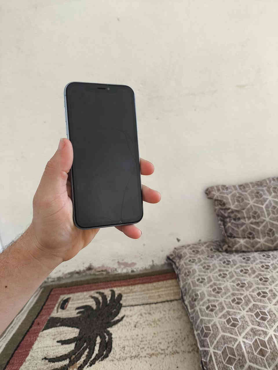 🔥 ايفون XR للبيع 🔥

📦 الذاكرة: 64 جيجا
🔋 البطارية: 100% (مستبدلة أصلي)
📱 الحالة: الجهاز شغال بالكامل وما بي أي خلل

✅ كلشي شغال طبيعي:

📶 سيم كرت

😊 فيس آيدي

🖥️ شاشة أصلية (ثلث خيارات)

🔊 سماعات

📸 كاميرات فول

📳 هزازات

📝 ملاحظة:

أكو ضربة خفيفة بالـ Glass موضّحة بالتصوير

سواد بسيط بمكان الضربة، ما مأثر عالاستخدام ولا مبين

💰 السعر: 110 ألف فقط 💸
📍 الموقع: موصل – الأيسر
📞 الاتصال أو خاص: ***********
