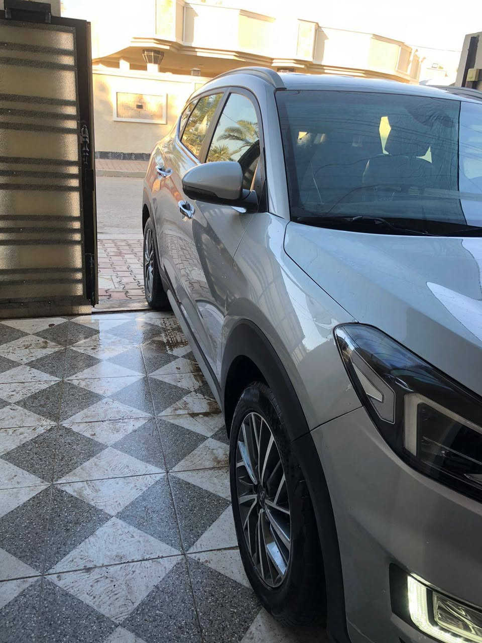 السلام عليكم 
للبيع توسان 2020 فول عدا البانوراما 
وارد امريكي 
حادث جاملغ معدل وبنيد تبديل 
المواصفات
كشنين كهرباء تدفئه 
شاحن واير لس
اشاير بالمري 
اشارة ترحيب
صندوق كهرباء 
بصمة ابواب وتشغيل 
لايتات زينون
4كامرات محيطيه
رادارات من كل اتجاه 
تبريد شاشه منفصل  قطعتين  خلفي امامي 
هاندبريك دكمه
محرك 2400 gdi
ويل كب 18
تحكمات ستيرن جهتين كامله 
كشنات جلد 
ماشيه 50000
اوتو هولد
لون سلفر 
كير 6 نمر المرغوب at
تحديد مسار وانظمة قياده 
بك لايت لد 
وسبير منازل جديد وضع الشركه 
مثبت سرعه 
وهوايه بعد مواصفات 
السعر 185 
رقم بغداد 
وبيها مجال بأذن الله 
***********
