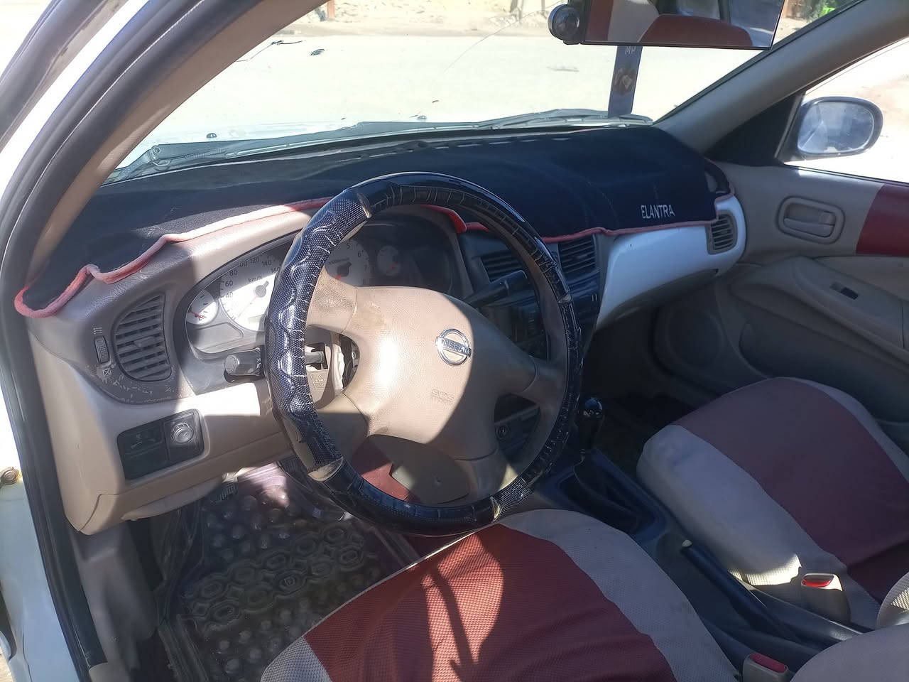 سني للبيع موديل 2009 ياباني  محرك اسود  كير عادي
اللون صدفي سياره جديده اتصال
*********** المكان انبار حديثه حقلانيه
