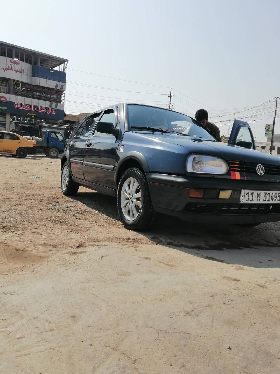 سلام عليكم سياره نوع كولف نفخ مديل 1993سياره جاهزه من كلشي مكينه كير حداديه تخم تاير تبريد دواخل بل جيس مسجل بلاد اربع سماعات مضخم منضومه حماوه جديده راديتر جوينات يعني انسه حماوه داخل مطعم صاج سنتر لوك تتقفل عن بعد صبغ جديد بدون ضربه تراي وين ميعجبك كشنات جلد سياره نضوفه وحله من صور اوبل عافيه عل تكون من نصيبه السعر 45بيه مجال *********** مكاني بغداد
