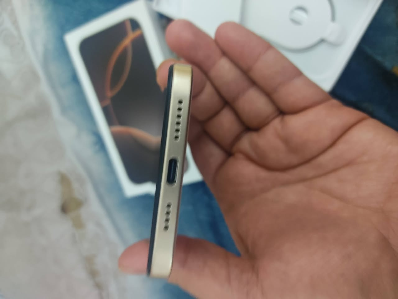 ايفون 16 مجدد نظيف كامل من كلشي بااعله سعر ابيع .


**إذا كنت صاحب هذا الإعلان وتريد حذفه لأي سبب، رجاءا أرسل رسالة إلى الدعم الفني**