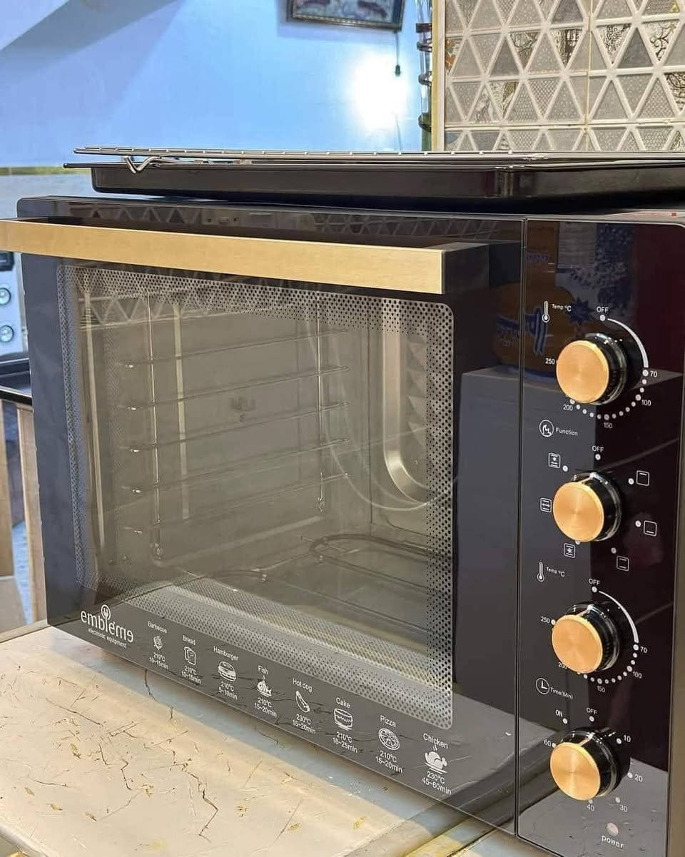 اوفن ماركه امبليوم 🌸.. لتر60 لتر دبل جامه😍😍  ..
بمواصفات عالية كلاتي ..
1-حجم كبير ما يناسب اكبر العوائل الكريمه ..
2- شوايه دجاج 🍗 دواره ستلس 
3-نظام التحكم بقوة الحراره بثرموستات عاليه الدقه ..
4-يحتوي عدد 2 صيينيه بالاضافه الي صيينيه البتزا المدوره  .. +سيبايه وماسكات 
5- نظام الاضاءه  
6-نظام المروحه المساعد لامثل  شواء .. وتوزيع الحراره داخل الفرن ..
7- الفرن بقوه 2500 واط حقيقه ..
توجد خدمه توصيل 
للحجز مراسله الصفحه او الاتصال
***********📞￼

