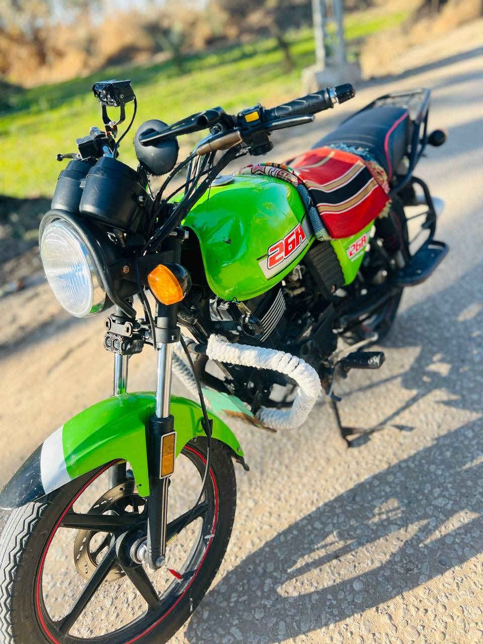 السلام عليكم دايون نفخ للبيع موديل 2022اوراق اصولي محرك 200سيسي الدراجه مكفوله كهربائيات كلها شغاله  شراي يجي خاص او يتصل ***********
