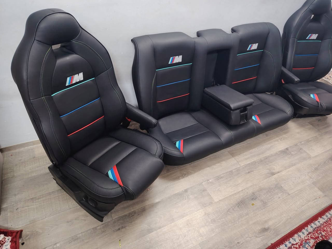 السلام عليكم للبيع كشناتBMW500 كهربائي رياضي بدي قديم جلد وعمل درجة أولى السعر 450 مكاني بغداد الحرية ***********
