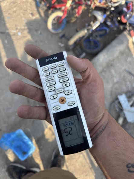 سلام عليكم سبلت طنين كري غاز 410 كامله غراضه بوري واير ريمونت حمال سعره قفل 300 جهاز نضيف ***********
