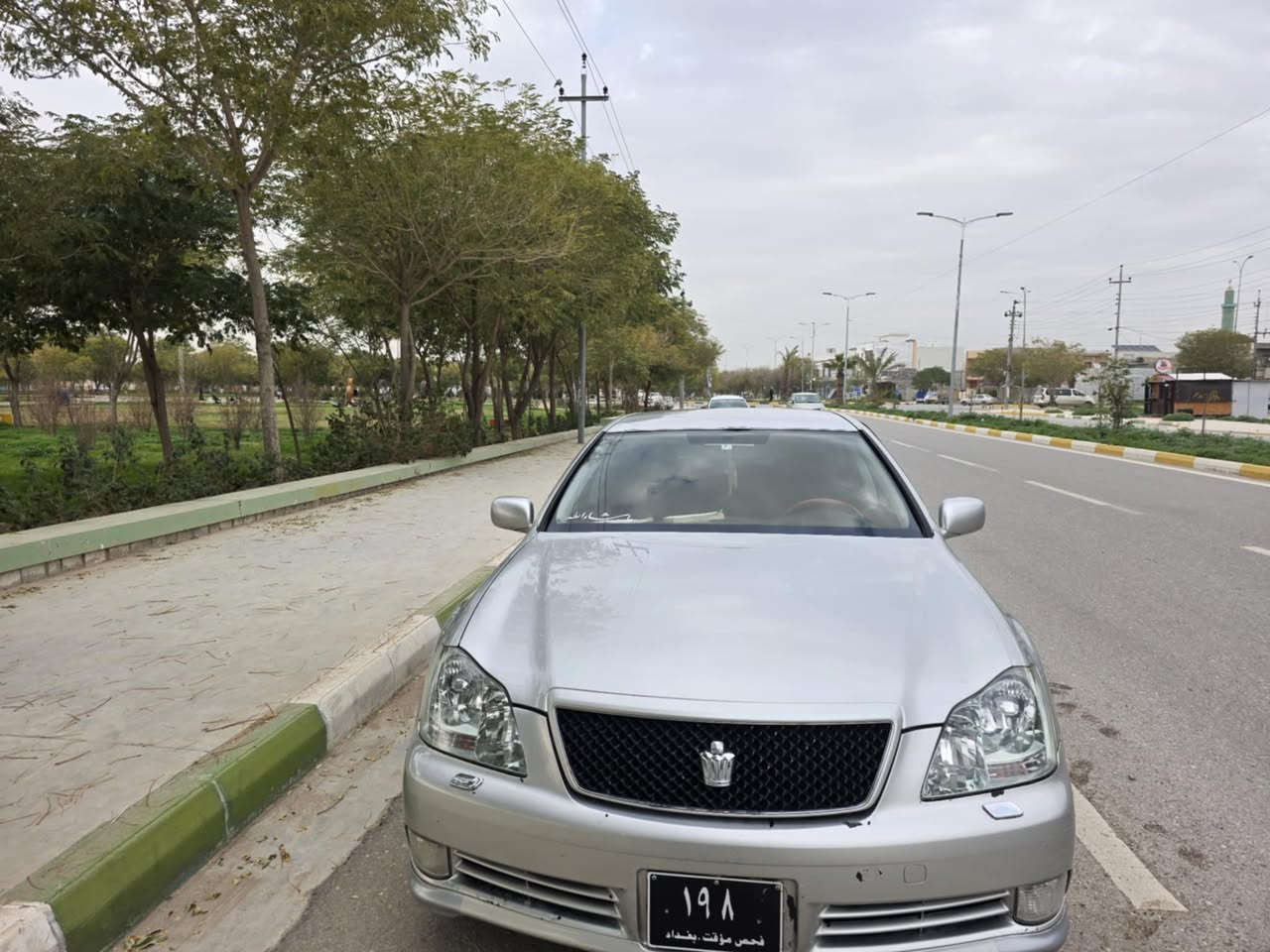 سه ره تا به ناوي خواي گه وره و ميهره بان
شاهينه ى ٢٠٠٥ مووس
    شاشه يه كاميرا ني يه 
١٨٢ بي دووكه ل 
كامل مه سروفي كراوه و ١ هه زار مه سروفي ني يه 
ويل دنگه ي ئستيل تايه كاني تازه يه 
سه ياره كه مالي دۆستە 
ناو ڕەشە کوشن شاموا 
ساج سور سوکان حە یزەران
ناوی لە دەری جوانترە
دە بڵو لە وی HKSلە سەرە بەرزو نزم ئەکات
بە شەرتی فەحس و سۆنەر سە قف و حیزام بە شەرت
بەشەرتی گێڕو مە کینە 
هایدرۆلیک و ڕۆنی مە کینە تازە گۆڕیاوە 
فیت پەمپی تازە گۆڕیاوە 
پاتری تازە گۆڕیاوە 
‎تكايه ئه گه ر موشته ري نيت سه رمان مه يه شينه ته له 
‎فونت كردو سعرت وه دل نه و مه يه ژه هه يه به وه نه ئه گه ر هه يه برؤ بيسينە 
***********-***********
