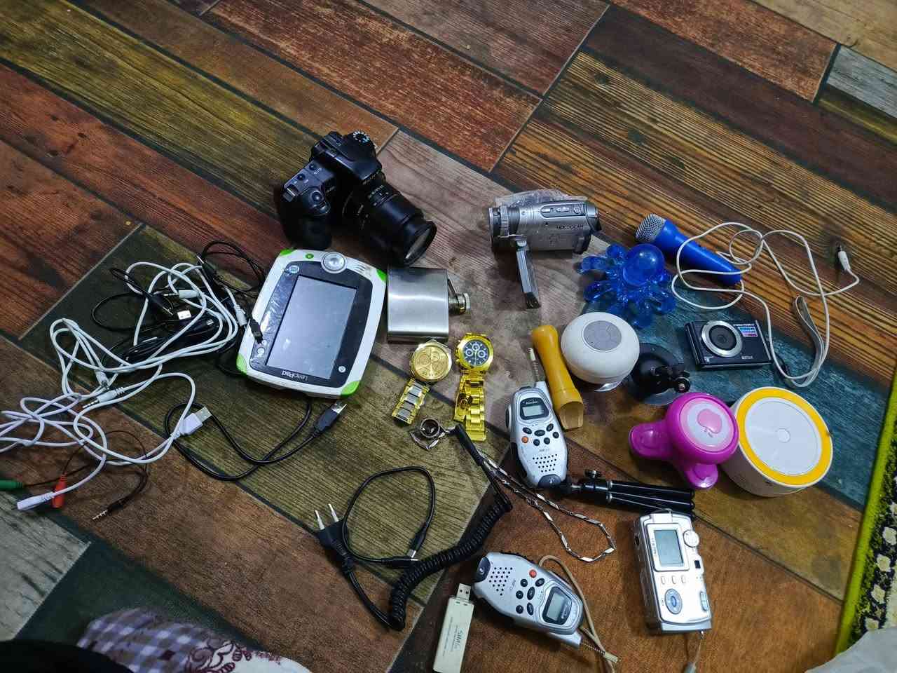 شلعه ب20على اول تم المكسر وكامره الزغير شغاله والهوكيات شغالات والمايك شغال


**إذا كنت صاحب هذا الإعلان وتريد حذفه لأي سبب، رجاءا أرسل رسالة إلى الدعم الفني**