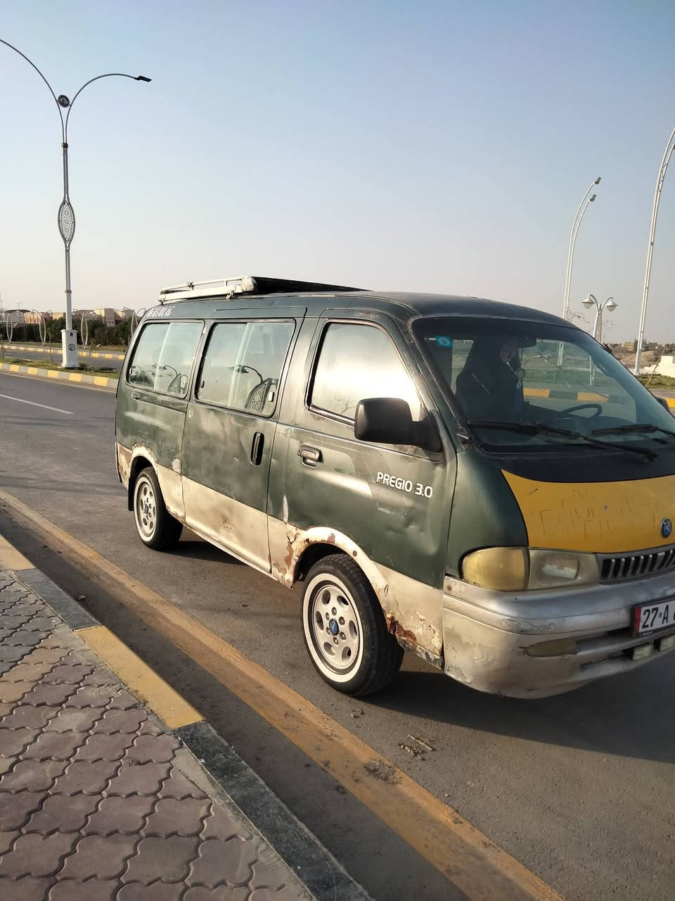 السلام عليكم سياره للبيع كيا بريزو موديل 2001 السنويه 2030 جير محرك غير من الله السعر 60 وبيها مجال المكان الناصريه جسر الحولي رقم التلفون ***********
