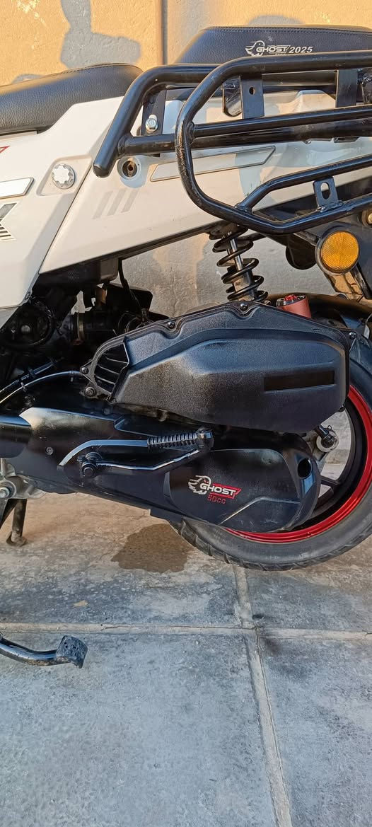 ياالله اللهم صل على محمد وال محمد 
دراجة أباتشي للبيع موديل 2025ماشية12الف و700كيلو متر تفاصيل الاتصال بالرقم أو واتساب***********
