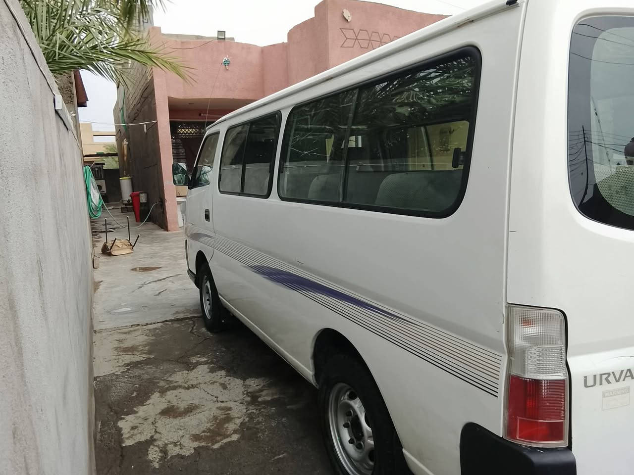 سلام عليكم نيسان للبيع موديل 2012السياره مكينه وكير تخم تاير دوشمه حدايه تبريد كفاله رقم بغداد مكاني بغداد لاستفسار ***********
