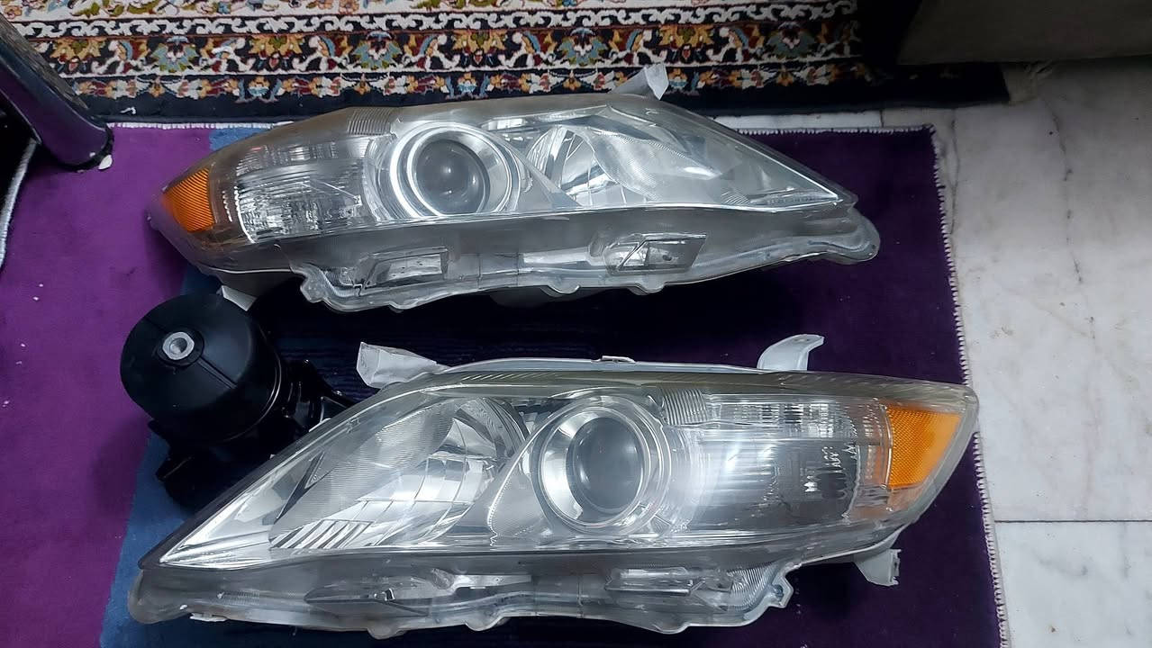 سلام عليكم
لايتات جدد استخدام قليل ٧٥ الف 
نوزلات ٣٠ الف 
اذان أمامية ٣٠ 
بيهن مجال قليل 
غراض كامري للبيع مكاني بغداد كرادة 
***********
