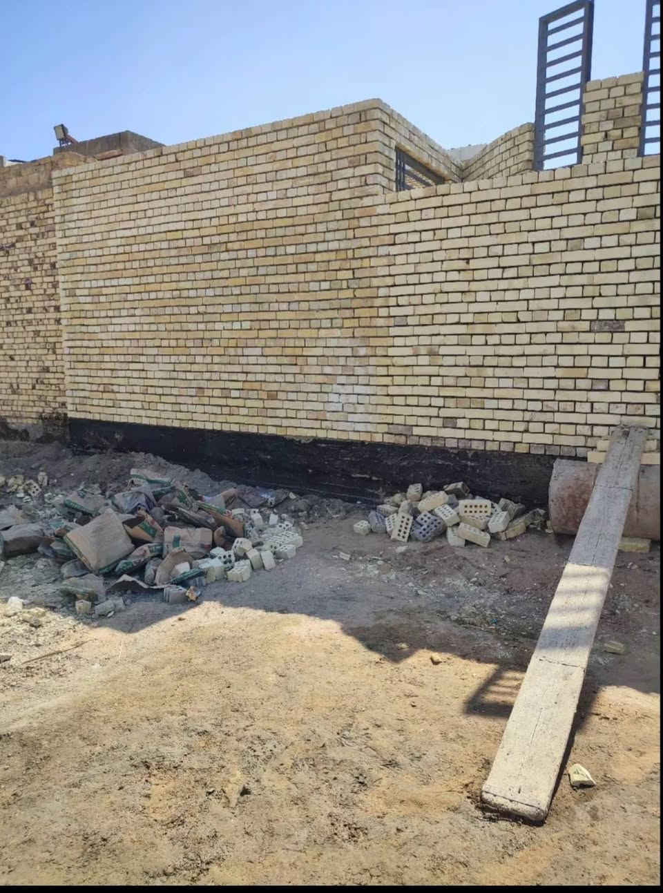 السلام عليكم 
خلفه متفرغ اشتغل جميع مناطق بغداد بسعر مناسب شغل سريع 
ونضيف رقمي ***********
