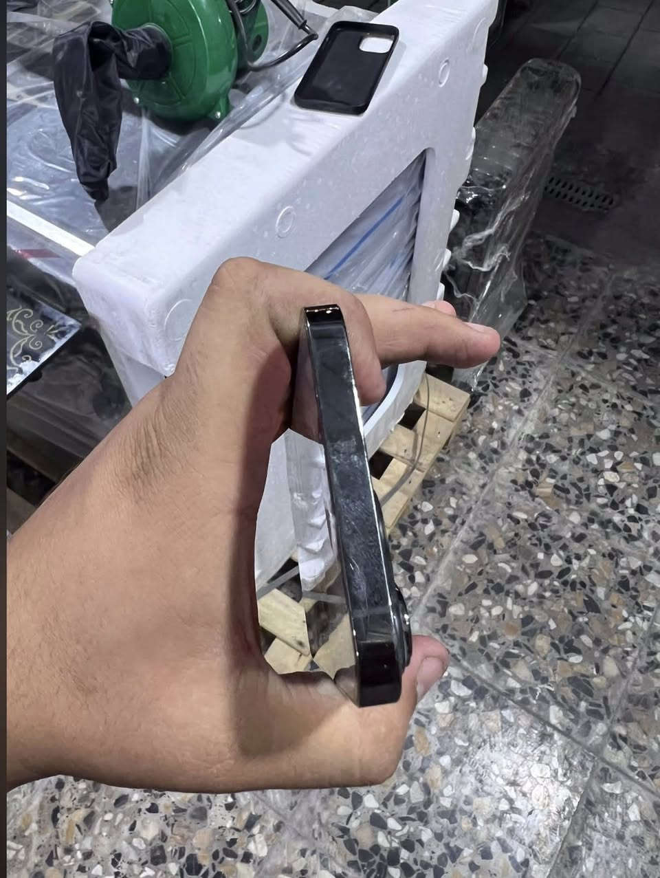 ‎السلام عليكم ايفون 13 برو ماكس ذاكرة 256 الجهاز كلشي ممبدل بي بس هذا الكسر الموضح بالصورة و ممأثر على الكامرة بطارية  83 ممبدلة الجهاز نظيف جداً

السعر : 450 و بي مجال 

مكاني: بغداد مدينة الصدر

للاستفسار الاتصال على :

***********
