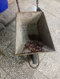 عندي عربانه مال عماله اليريدها السعر يجي خاص 07774805766 واتساب