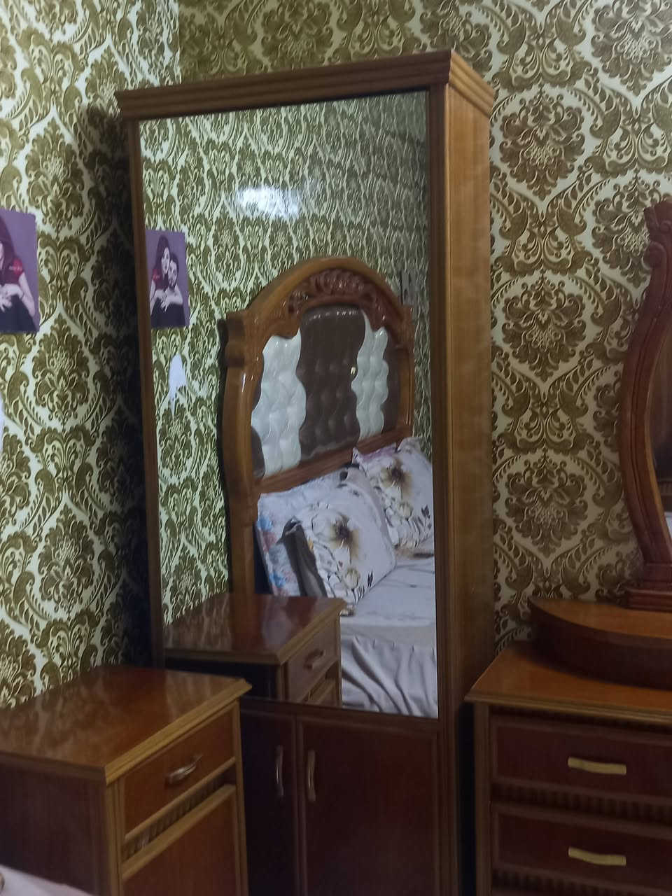 غرفة نوم للبيع تفصال هية مصار فترة هواي من فصلتها بالدورة الرقم للاستفسار  ***********
