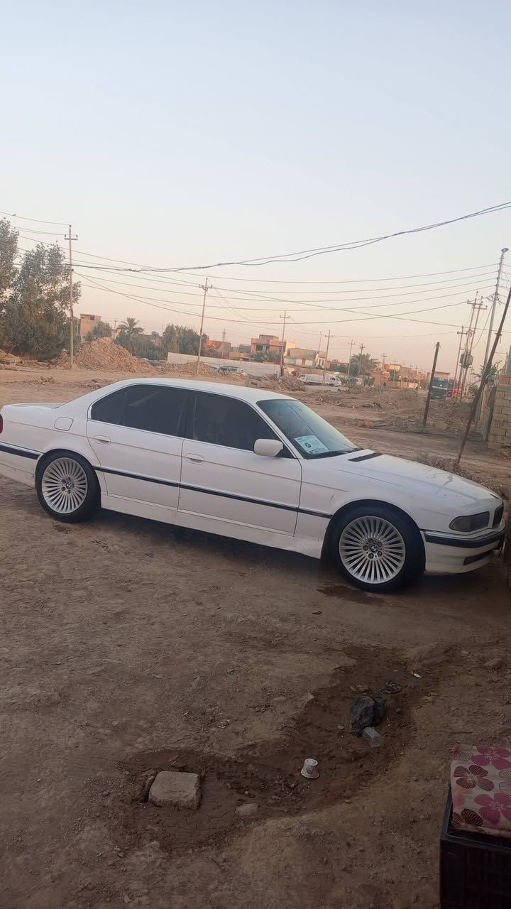 سلام عليكم بيءم كاسحة موديل96 محرك كير نضيف تخم تاير جديد كشنات كهرباء جنطة كهرباء مري كهرباء ويل باخرة السعر 58وبي مجال بسيط المكان ديالى بعقوبة الرقم ***********
