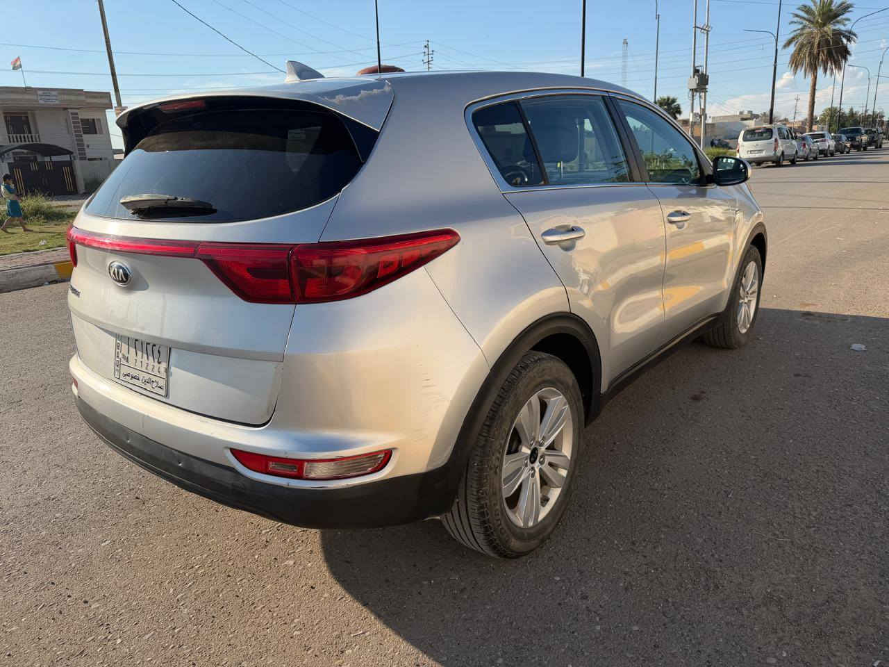 فئة lx ماشية 85 الف ميل
بــ 130 $  وبيها مجال بسيط ///
وممكن ابيع بمقدمة والباقي اقساط حسب المدة 
صور السونار مرفقة مع الصور
صور الحادث الاصلي في هذا الموقع 👇 
https://en.bidfax.info/kia/sportage/2029108-kia-sportage-lx-2018-silver-24l-4-vin-kndpmcac8j7380890.html

للتواصل ***********
