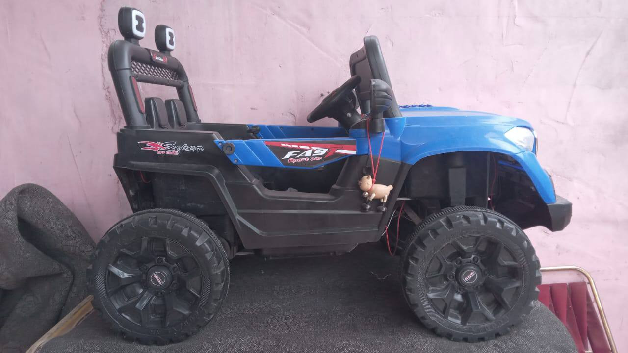 يالله سلام عليكم سياره جديده نقصهه باتري سعر 50قفل جوه السوك ***********
