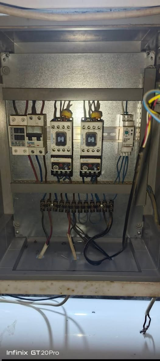 السلام عليكم منظومه ام الالف ماطورات يطالي بنتكس
بورد اتو ماتيك
مشتغله موسم واحد فقط 
نضافه فول مع تانكيات حجم 5000الف كل واحد شركه الريان
مكاني واسط وعدي توصيل حسب الاتفاق 
السعر3مليون وبيه مجال ***********
***********
