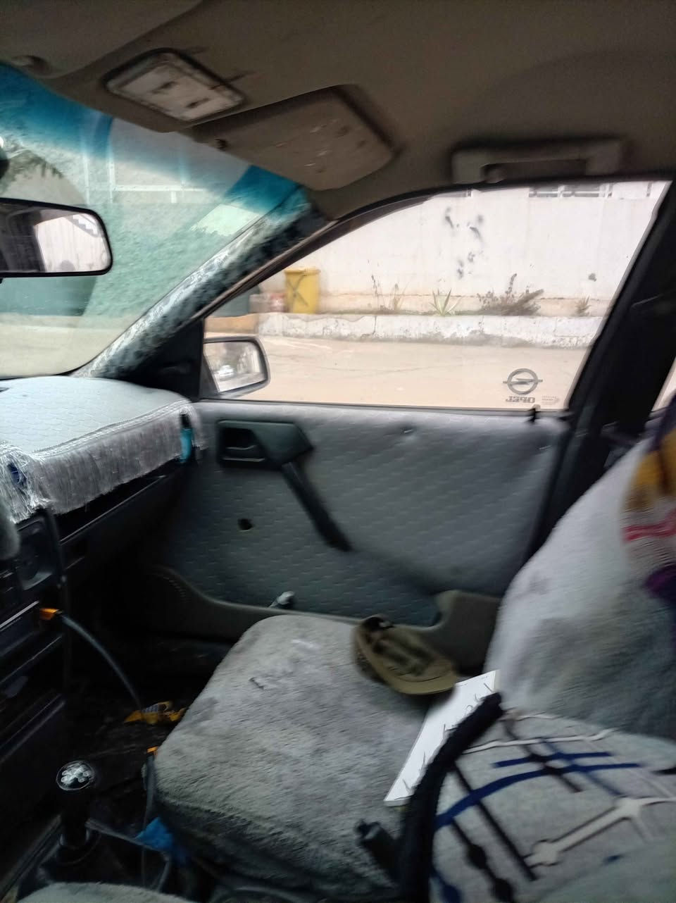 ئۆپڵ مە کینە ٢٠ گشت گیانی بە شە رت سە نە وی وە کالە بە شە رتی ماڵی کە س نە بێ پارە ی کە سی تیا نە بت چوار تایە ی زۆر باشی لە ژێرە گە رمی مە زبوتە دە عمی نیە بۆیاخی زۆر جوانە تازە بە رگە کوشنو بە رگە دە رگای تێگیراوە  سعری 24 گە ڵا.***********لە سلێمانیم السليمانية, العراق
