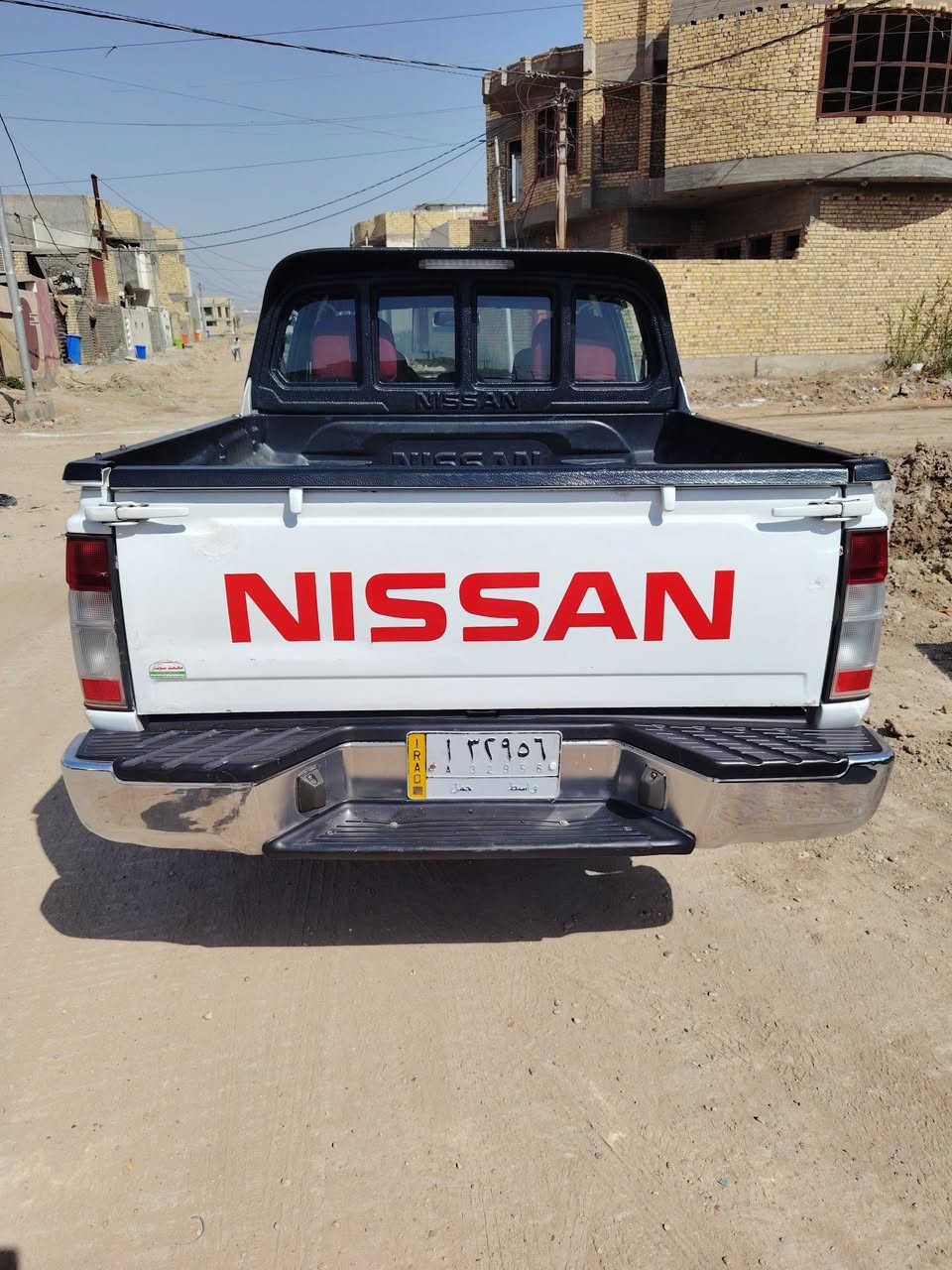 للبيع نيسان شبوط فور ويل ٢٠١٤رقم واسط السياره جديده مكفوله كفاله عامه العنوان كوت مركز المدينه *********** /***********

