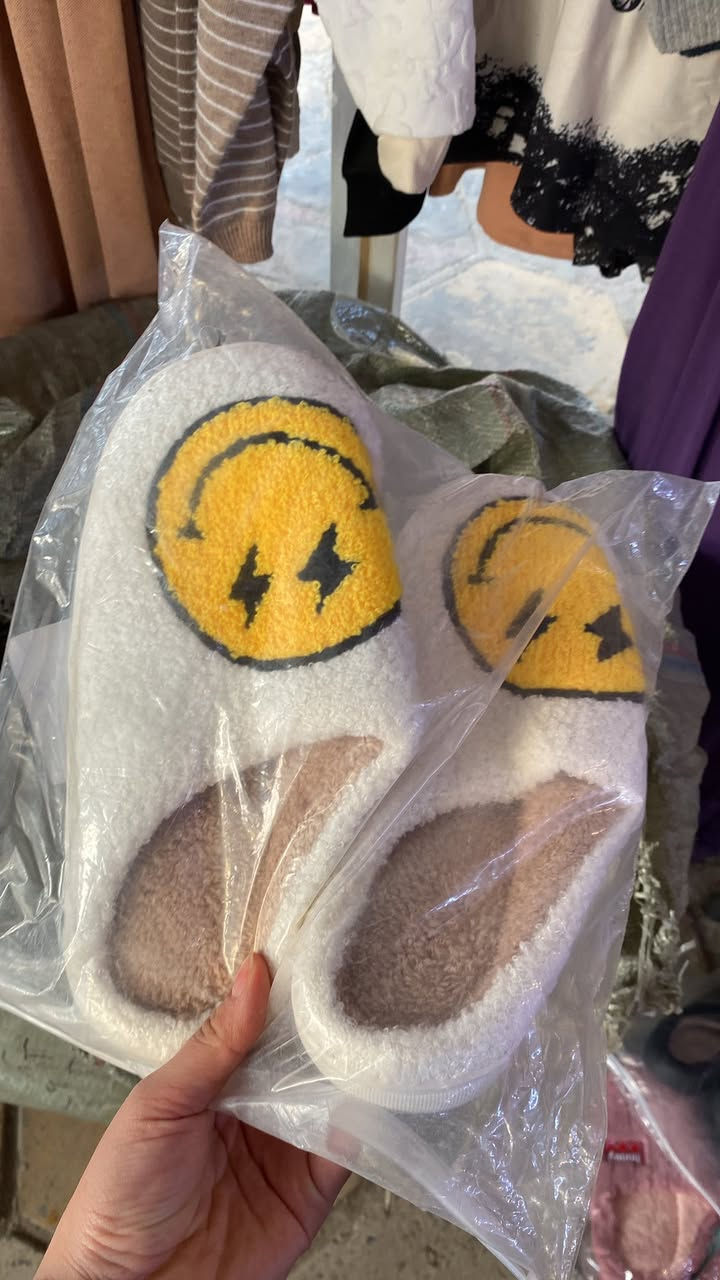 كوزمتك عسل وفرلكم بانتوف نسائي اشكال هواي موديلات وقياسات 
العنوان سوق الناحيه يم الصبات
توصيل متوفر

***********
