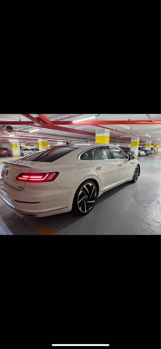 Volkswagen Arteon
Sel-rline premium
2021
بانوراما 
قه پات قه پات مواصفات
شاشه ئه لكتروني
پينج كاميرا
ناو ليد
به رده ركا ليده
كوشني جلد
كوشني سارد وكه رم
كوشني مه ساج
كوشني دواوش هيته ر
سوكان هيته ر
Harman kardon سيسته م سماعات
شحن وايرليس موبايل
حساسات بيشه وه بشته وه هه يه
سوكان لمس
شاشه كه وره
رادار ٣٦٠بله
ويل كروم حجمي ٢٠
مه كينه ٤بستون ده بل توربو
زور مواصفاته تر
سياره نموونه له جواني دوو بارجه ي بوياغه بونيت و جاملخي بيشه وه بي ناو كرتن ارباكي سوكان وشانه سيسته م كراوه به بيلادي باقي هه موو كَياني به شه رته كيرو مه كينه و كاره باتي به شه رت
٥٣ هه زار ميل رويه
به ناوخوم رقم هه ولير
سحر ٢٤٩ وه رقه مجاليكي كه م تيدايه
*********** أربيل, العراق
