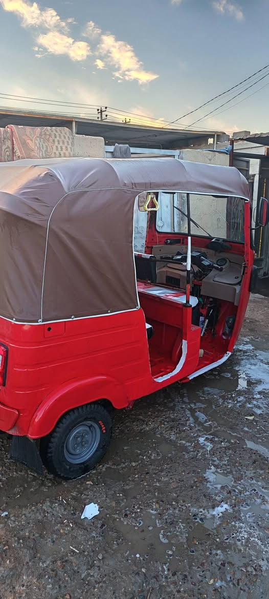 تكتك موديل 18 للبيع تكتك مصبوغه عام مكينه مال 20 بيهه كامله طخم تاير ولايتات جدد وبريك كله جديد وبك لايتات جدد وقمجيات كلهن جدد ودوشمه وباتري جديد شغاله سنويه ورقم شرط التحويل مكاني ميسان الماجديه شرط المداور مابيع بدون مداور سعر 4 ونص بي مجال حق الجيه *********** الميمونة, ميسان
