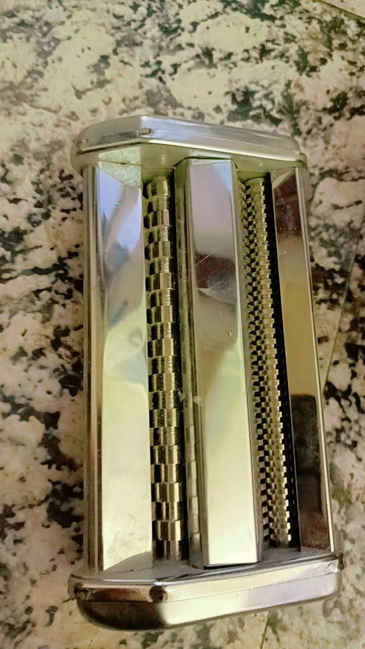 قطعتين ستيل. يفيدنه ينطي سعر توصيل. 5


**إذا كنت صاحب هذا الإعلان وتريد حذفه لأي سبب، رجاءا أرسل رسالة إلى الدعم الفني**