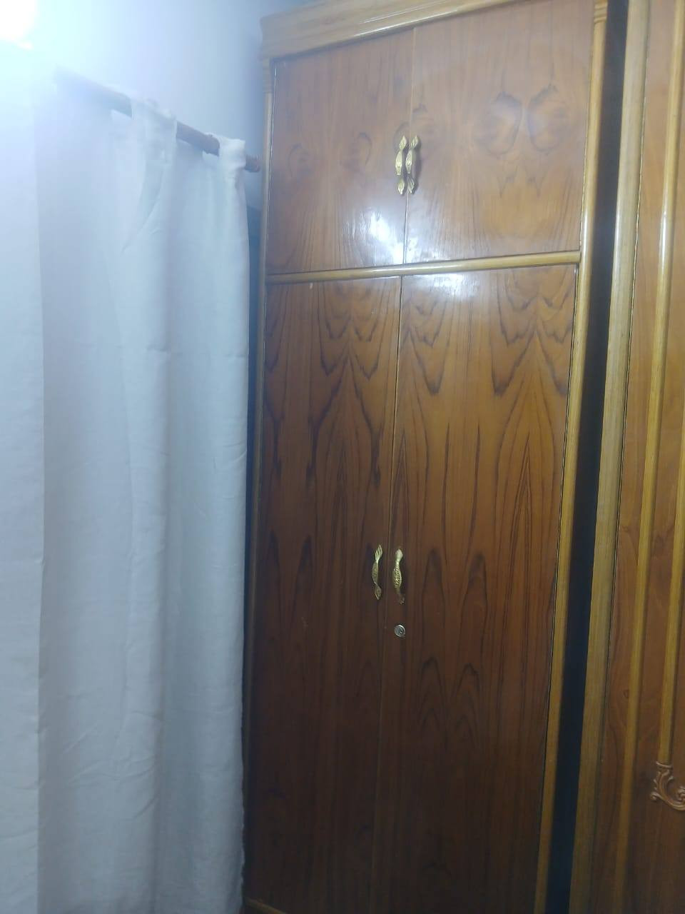 السلام عليكم غرفت نوم البيع سعره مليون و300العنوان ميسان ابو رمانه هاذه رقمي***********
