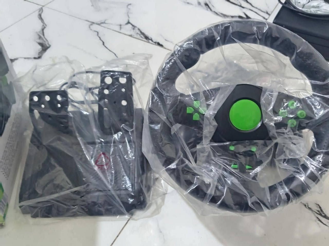 اكس بوكس 360
جديد صارله شهر كامله ملحقات 
جويستكات عدد2 العاب 225 لعبه 
كل الالعاب بي ويا دركسون وحيل نضيف 
السعر 135


**إذا كنت صاحب هذا الإعلان وتريد حذفه لأي سبب، رجاءا أرسل رسالة إلى الدعم الفني**