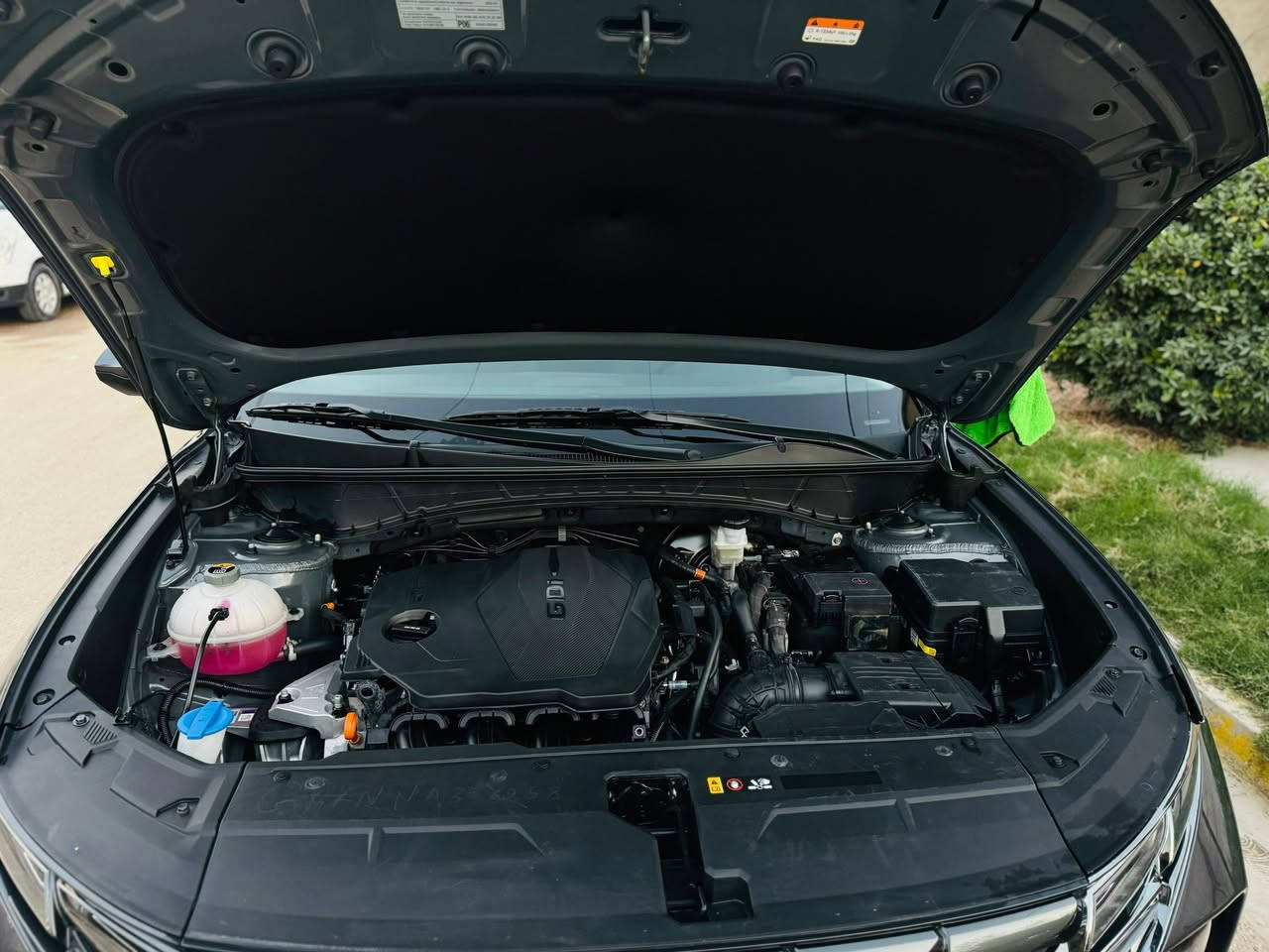 السلام عليكم هونداي توسان موديل 2023 محرك 2500 وراد امريكي مواصفات هيترات كشنات تحديد مسار رادار امامي هند بريك بصمه انظمه قياده اتو ستوب حادثها جاملغ الأيسر وباب بدون ايرباك السعر المطلوب 180$ ورقه وبيها مجال بسيط والاتصال ع رقم ***********
