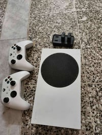 فقط للبيع اكس بوكس سيريس اس  ذاكره 512 اصدار 2023 استعمال 7 اشهر ونضيف...