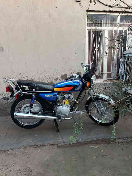 سلام عليكم دراجه للبيع نامه امتياز 25 مكفولة كفاله عامه محرك سبانه مامدوده عليه  اوراق اسكنر 
الدراجه حلوه ونضيف بعد انضف من البل صوره تجي وتشوف 
***********
