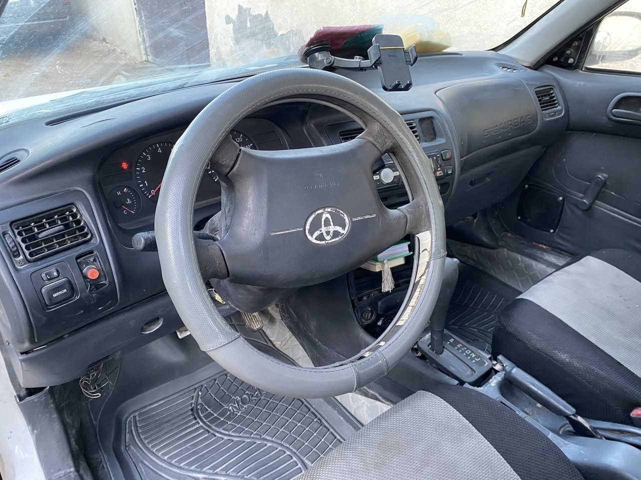 للبيع 

كورلا موديل 96 بزون 

محرك 1600 

السيارة غرفتهه حلوة و مثل ما موضح بالصور 

محركهه بي ضعف تجي تفحص و تشوف 

باور جديد 

مشط جديد 

السيارة حلوة و كاعدة .. 

السعر : 38 و بيهه مجال بسيط ..

مكان السيارة النجف الاشرف .. 

للاستفسار المراسلة على الواتساب : 
***********
