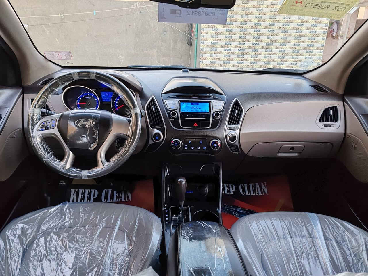 اللهم صل على محمد وال محمد 
السلام عليكم الي عشاق الجديد 
هونداي توسان موديل 2014 خليجي 
ماشيه 167 الف كفاله عامه ضربه وصبغ وتبديل وفتح وخياس كفاله حته الدعاميات سياره جديده جدا جدا 
مواصفات فول تحكم استيرن شاره بلمرايه بلاجكتور 
5 ويل كب محرك 2400 دوش شرط ما مفتوح بيه برغي 
استخدام شخصي عد راعيه من 2014 لحد لان 
جاهزه من كلشي كير ومكينه وحداديه وتبريد ثلج 
تدفئة تخم تاير جديد دواخل شرط زيرو 
سياره مال جناي ماعوزه برغي ترايه كلش حلو 
رقم بصره مشروع وطني سنويه جديده لغايه 2028 
تحويل ثاني اليوم السعر 150 مكان السياره الناصرية 
ملاحضه سونار السياره مرفق مع الصور الشراي يتصل 
***********
