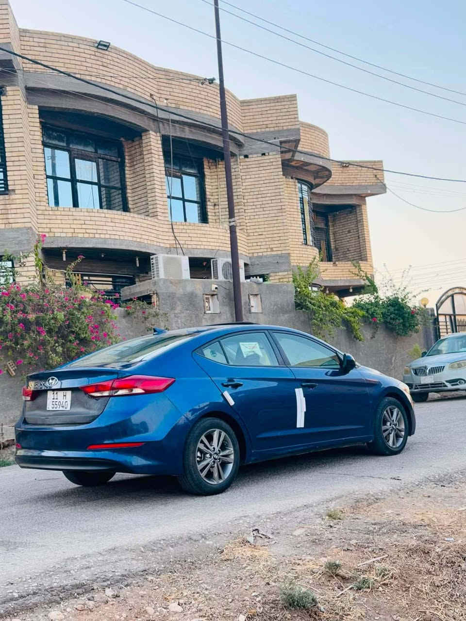 السلام عليكم سوناتا للبيع موديل 2018 فول 1/1 كير ومحرك وحداديه كفاله تخم تاير تبريد ثلج سياره جاهزه وارد امريكي حادثها جاملغ وبنيد السعر 105 وبيهه مجال لشراي ويدلل رقمي ***********
