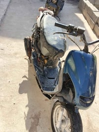 اكزز • ما بيه شغله • تخبل بالمشي