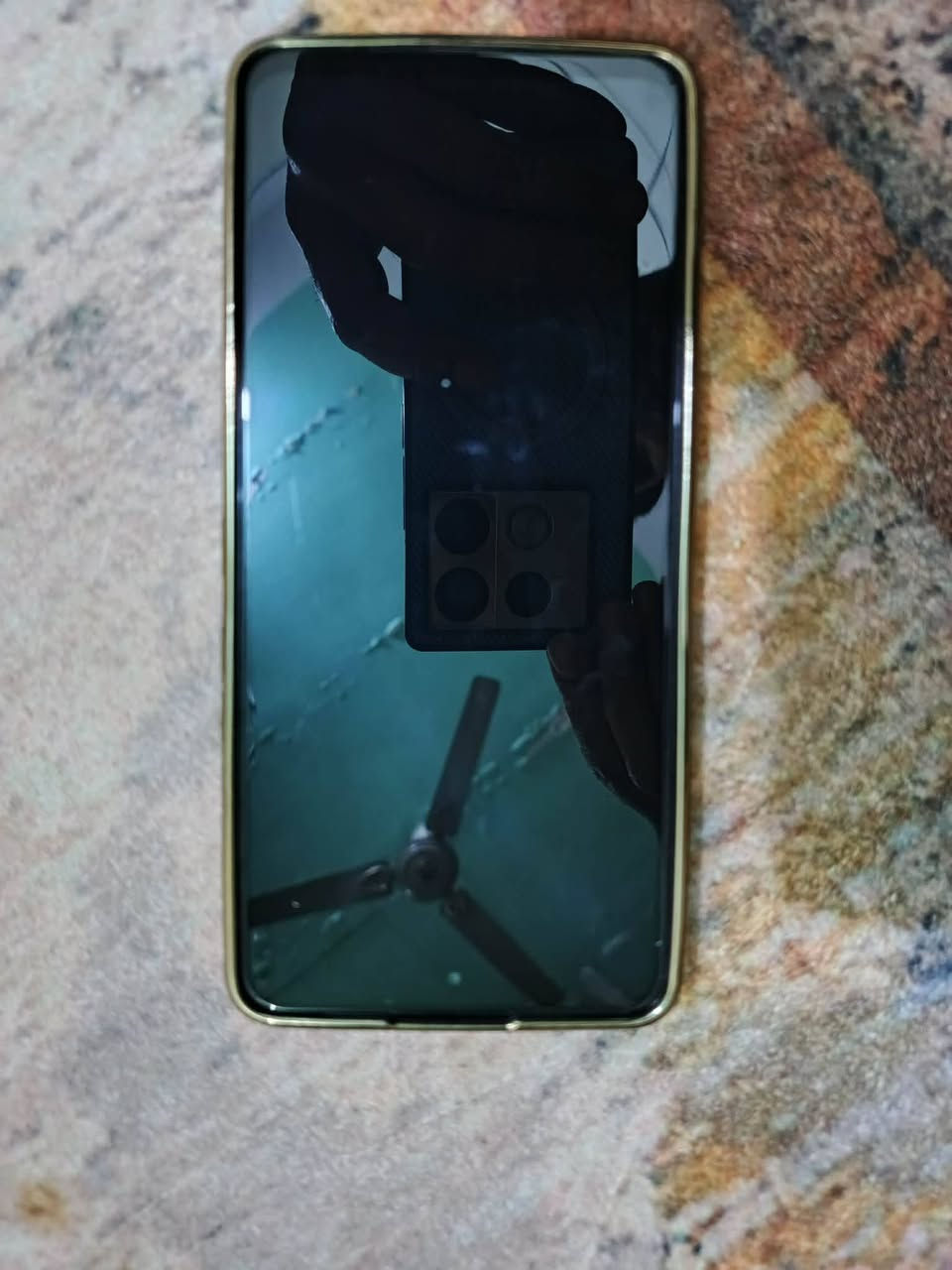 جهاز للبيع جديد ذاكره256 والعشوايه 12+12 المعالج 8050 سعر225 وبيه مجال
***********
