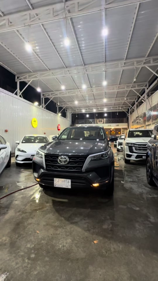 شركة أسد بغداد لتجارة السيارات 🚘 تويوتا فورتشنر 2023 📍 عداد المسافة: 29 ألف كم 💰 السعر: 242 ورقة ✅ حالة السيارة مكفولة يوجد فقط بارد خفيف في الجاملغ الخلفي الأيمن. 📹 تفاصيل أكثر داخل الفيديو. 🔥 معرض أســد بغــداد لتجارة السيارات 🔥 📍 الموقع: بغداد – الكريعات – معرض أسد بغداد 🔄 الخدمات: بيع ✅ | شراء ✅ | مراوس ✅ 📞 للاستفسار: 📱 *********** – علي 📱 *********** – علي 📱 *********** – ليث 📱 *********** – عبدالله 🚘 #أسد_بغداد 🚘 #تويوتا 🚘 #فورتشنر 🚘 #Fortuner 🚘 #سيارات_بغداد 🚘 
