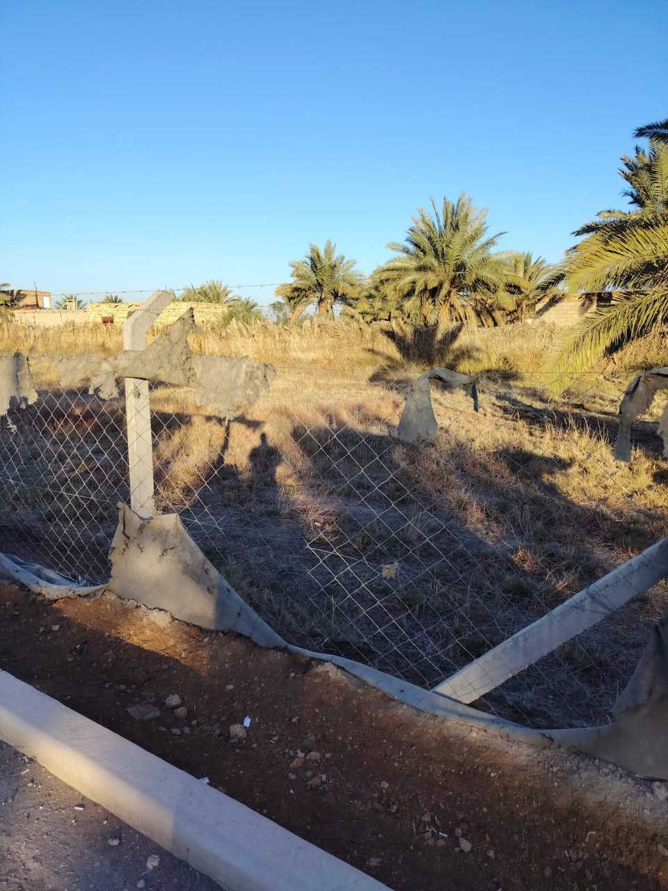 قطعه للبيع 1000 متر طابو زراعي سند 25 حي الامين الثاني مجمع الامير السكني خدمات كامله سعر على الاتصال ***********
