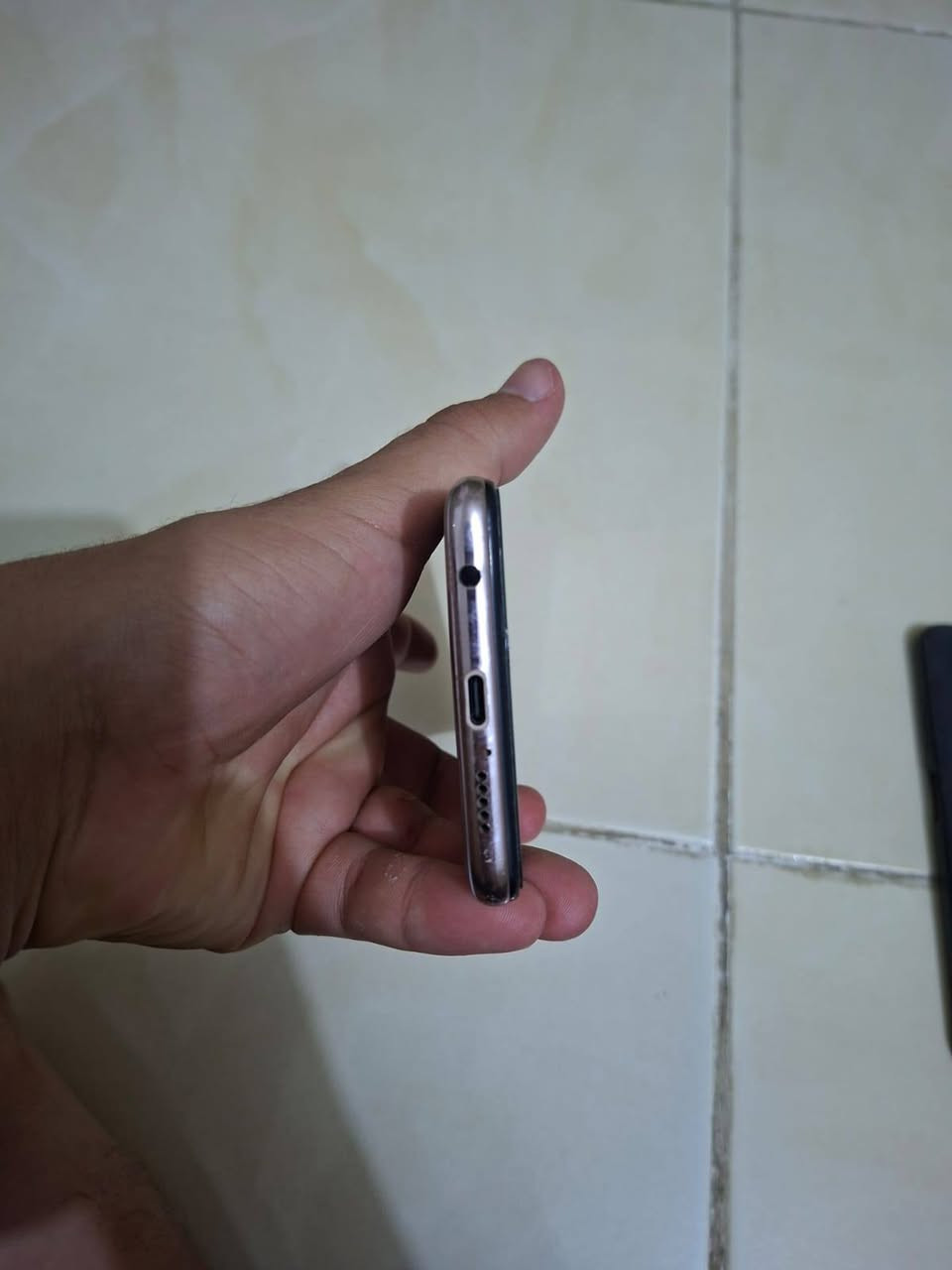 بوكو x3 pro
ب100 وبي مجال
128 ذاكره 8 رام الجهاز نضيف كلشي مابي بس الكامره للخلفيه مادري شبيها يمكن يرادلها تنضيف بس الواسعه كلشي مابيها 
90 فريم بل بوبجي ثابت معالج سناب دراكون 874 مناسب كلش الألعاب 
رقمي *********** مكاني ديالى تقاطع القدس
